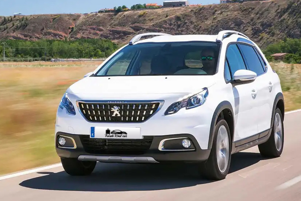location-voiture-peugeot-2008-img